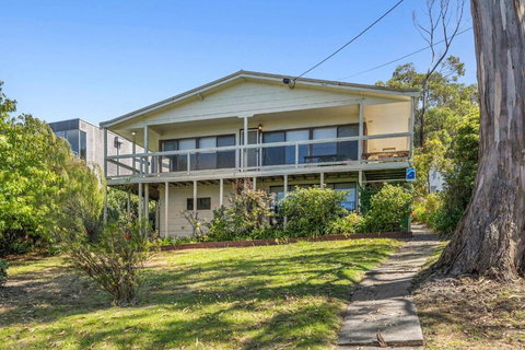 Retro Retreat - Accommodation Asia 1