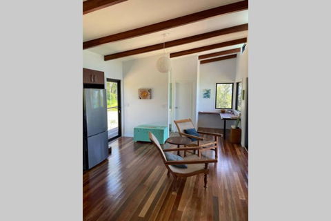 Ridge Cabin - Stunning Views - 5km From Neighbours - Accommodation Asia 2