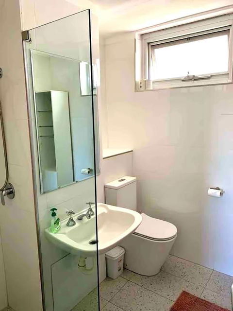 Right In Fremantle - Accommodation Asia 3