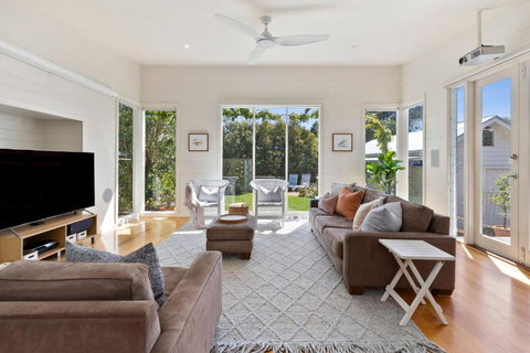 RIPVIEW In Old Lonnie - Accommodation Asia 2