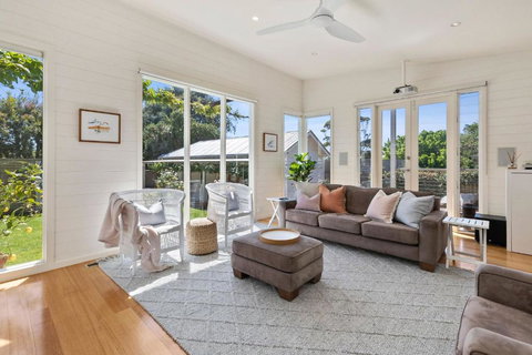 RIPVIEW In Old Lonnie - Accommodation Asia 3