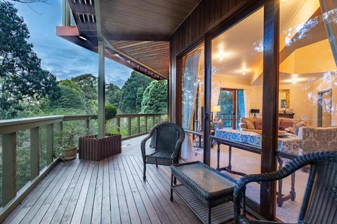 Risehill House - Accommodation Asia 1