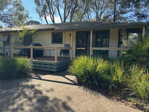 River Frontage Unit Moama - Accommodation Guide 0