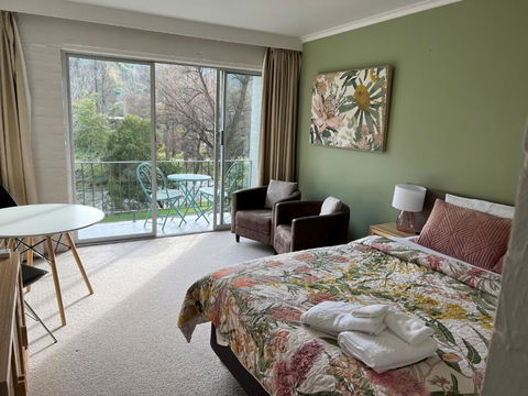 Riverbank Park MOTEL - Accommodation Guide 1