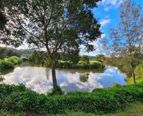 Riverbend Cottage Cabin - Little Heaven - Accommodation Asia 1