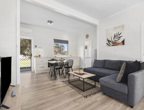 Riversands Rest Accommodation Paringa - River Box Cottage - Accommodation Asia 1