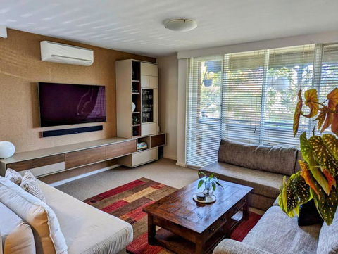 Riverside Haven On City Doorstep - Accommodation Asia 0