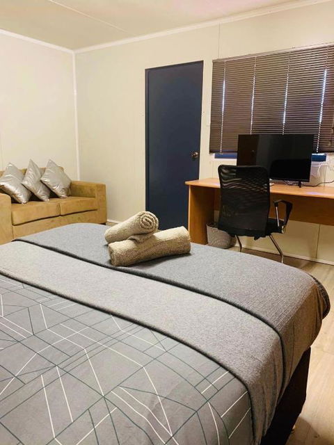 Riverside Hotel - Accommodation Asia 0