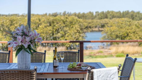 Riverside Retreat, Coolangatta, Near Seven Mile Beach - Accommodation China 2