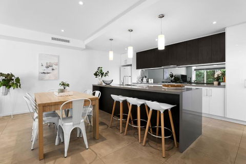 Riverside Villa & Pet Friendly - Accommodation Asia 0