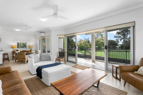 Riviera Noosa Resort - Accommodation Guide 1