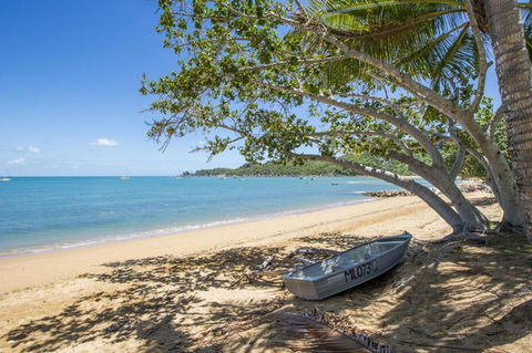 SAILS 9 Beachfront Getaway Horseshoe Bay - Accommodation China 1
