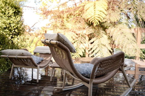 Romantic Garden Cottage With Home Cinema - Accommodation Guide 2