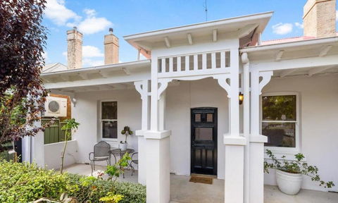 Roseland Cottage - CBD Heritage - Accommodation Asia 0