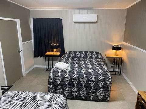 Rix Hotel Motel - Accommodation Asia 1