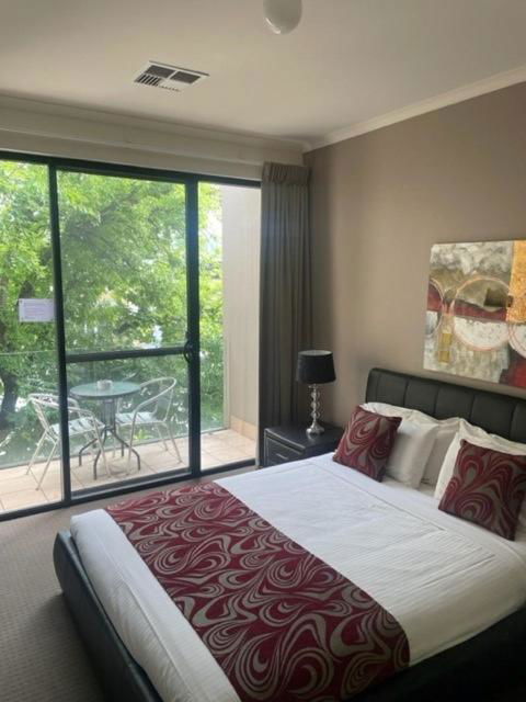 RNR Sturt Holiday Home - Accommodation Guide 0