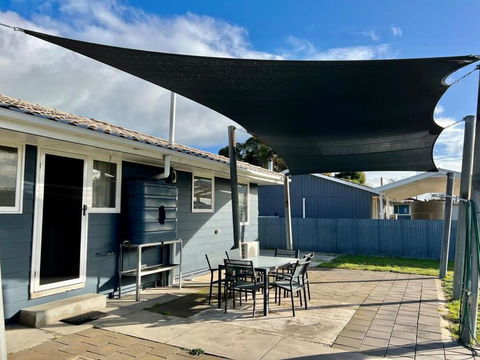 Robey - Robe - Accommodation Guide 0