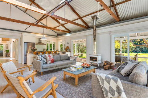 Rock Davis Luxury Beachouse - 100mtrs To Beach - Accommodation Asia 2