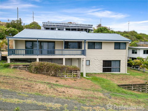 Rocky Retreat At Emu Park - Accommodation Guide 1
