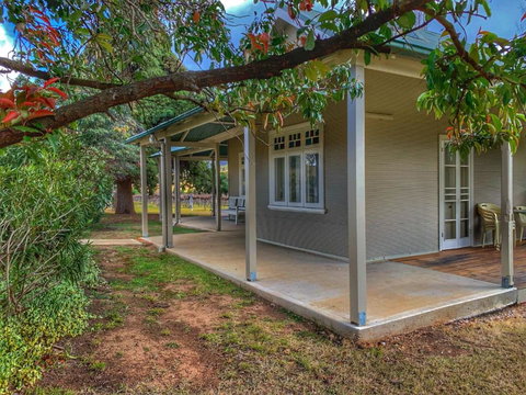 Roma Cottage On Roma Orchard - Accommodation Asia 2