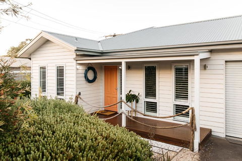 Romantic Retreat In Mornington Peninsula Heartland - Accommodation Guide 1