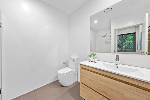 Rooftop 2 Bed Apt With Terrace At Newtown MHS - Accommodation China 2