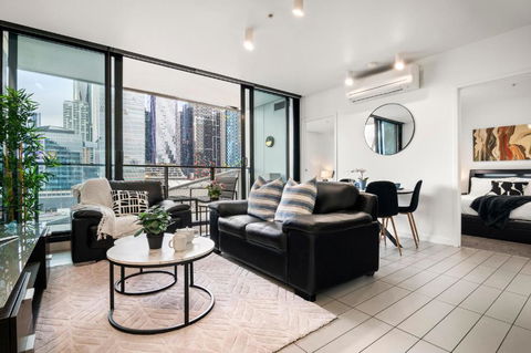 Rooftop Pool 2BR Apartment At Marvel Stadium With Free Parking - Accommodation Guide 0
