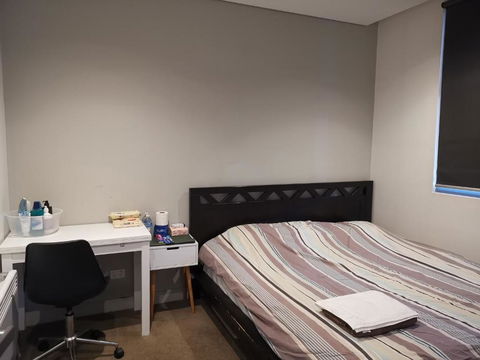 Room With King-size Bed Close To Melbourne CBD & Southern Cross Station - Accommodation Guide 0