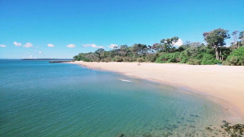 Rosalynda- Luxury Beachfront 3 BR Townhouse - Accommodation Guide 2
