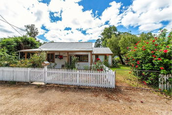 Rose Cottage Nannup with Accommodation China