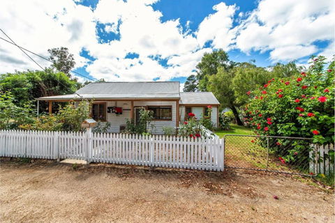 Rose Cottage Nannup - Accommodation China 0