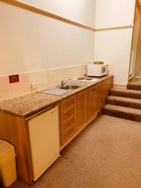 Royal Albert Hotel - Accommodation Asia 3