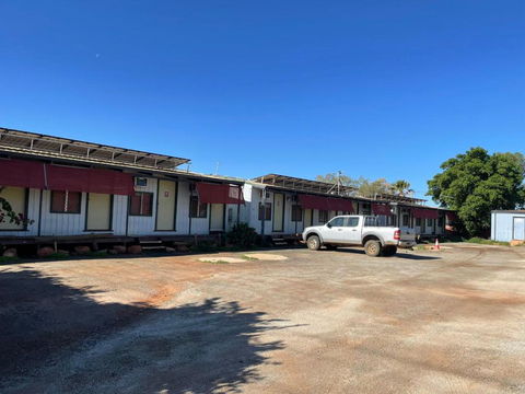 Royal Mail Hotel - Meekatharra - Accommodation Asia 1