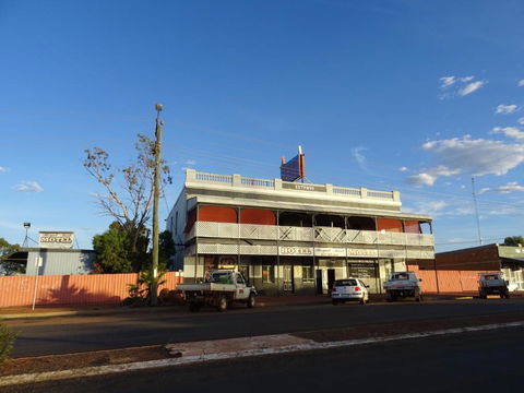 Royal Mail Hotel - Meekatharra - Accommodation Asia 0
