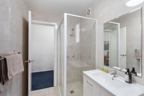 Royal Motel Tenterfield - Accommodation Guide 3