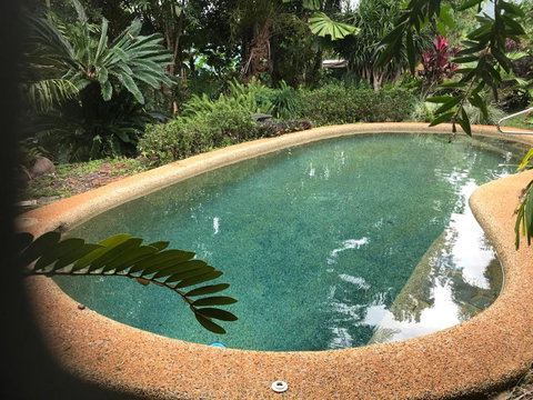 Royal Palm Cottage, Entire Two Bedroom 2 Bathroom House With Pool - Accommodation Asia 2