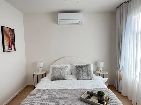 Royalty Living - Accommodation Asia 0