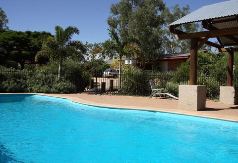 Rubyvale Motel & Holiday Units - An Adults Only Getaway - Accommodation Guide 1