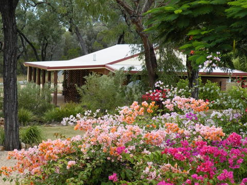 Rubyvale Motel & Holiday Units - An Adults Only Getaway - Accommodation Guide 2
