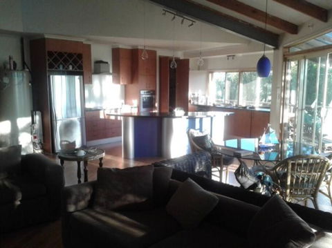 Rural Setting Getaway - Contractors, Families - Accommodation Asia 0