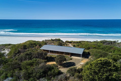 Rustic By The Sea ~ A Timeless Holiday Retreat! - Accommodation Guide 3