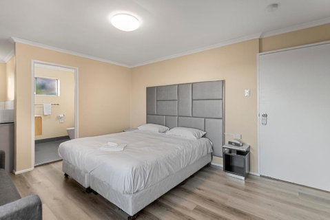 S1 Motel - Accommodation Guide 2