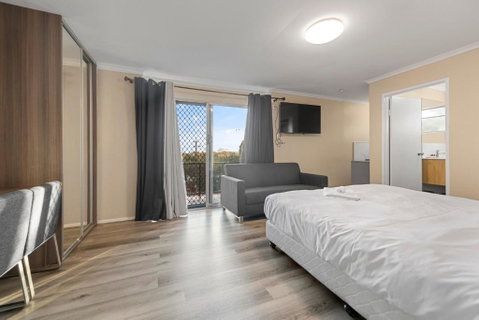 S1 Motel - Accommodation Guide 3