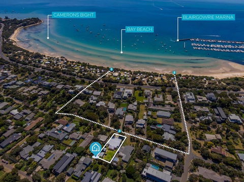 Salt Air Beach Retreat - 280m Walk To Foreshore, Check Out 5pm Sunday! - Accommodation Asia 1