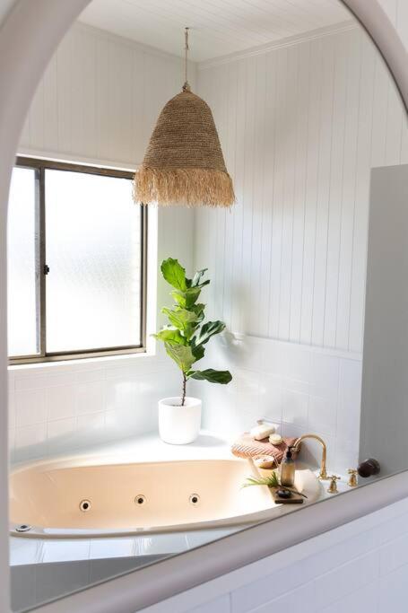 Salt Bush Beach House~the Ultimate Fleurieu Escape - Accommodation Guide 2