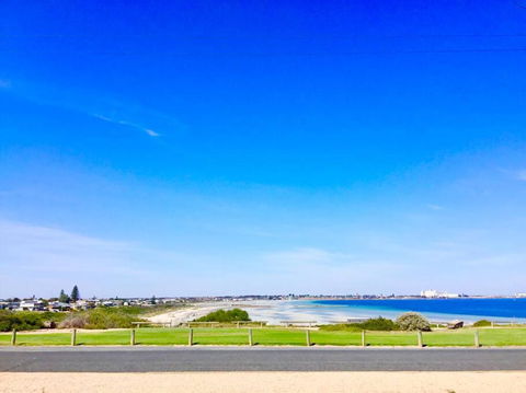 SALT @ North Beach WALLAROO (absolute Beachfront) - Accommodation Guide 0