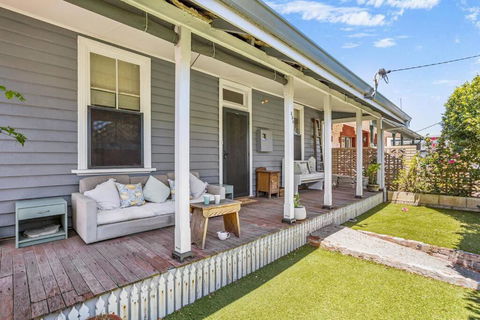 Saltbush Cottage In Fabulous South Fremantle - Accommodation Asia 0