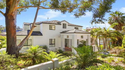 Saltwater Accom Holidays - Accommodation Guide 1