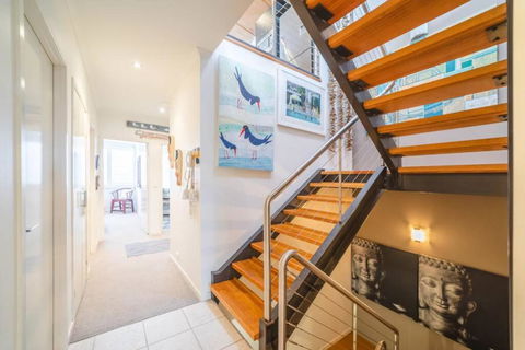 Saltwater 5 - Sleeps 8 - Close To Main Beach - Accommodation Asia 2