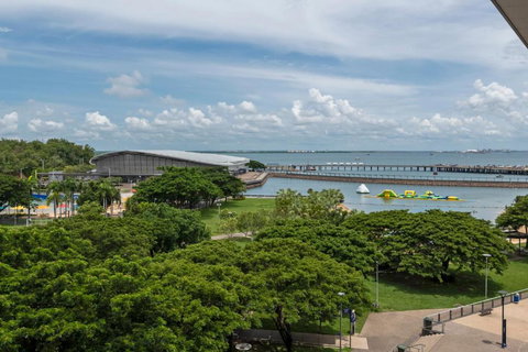 Saltwater Suites - Waterfront Apartments - Accommodation Guide 1